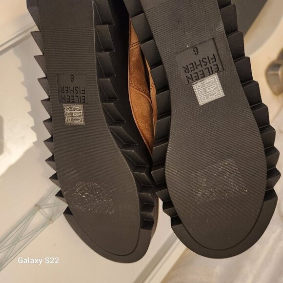 Eileen Fisher "Kenille" Syrup Sport Suede Booties. NIB. Size 6 - Picture 8 of 10